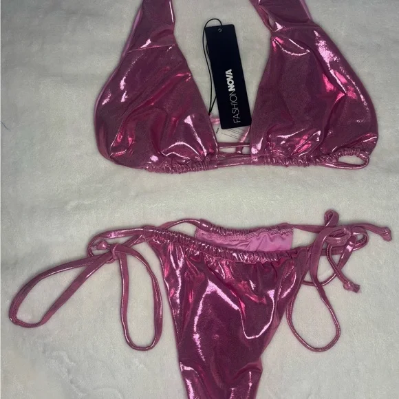 NWT! Fashion Nova Shimmering Pink Bikini - Picture 2 of 10